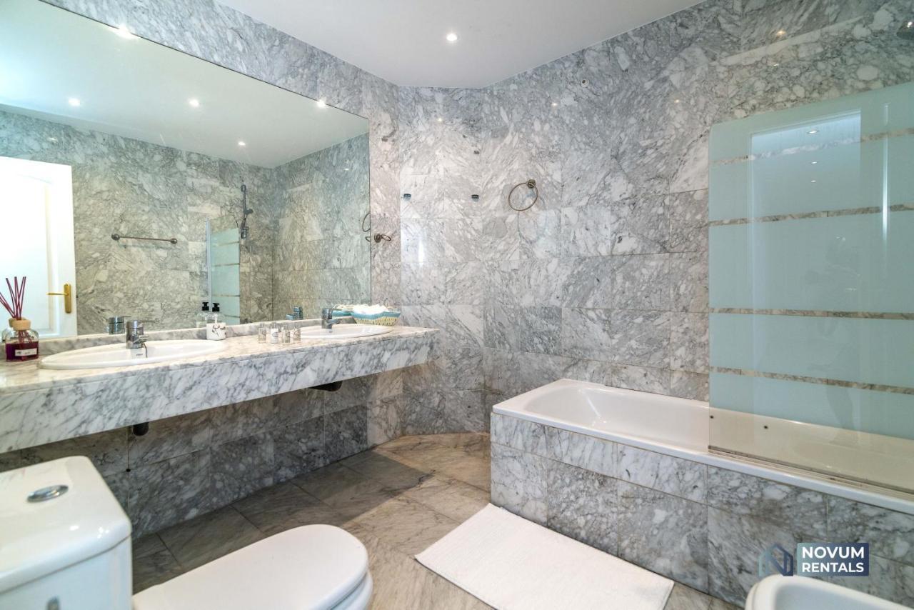 Puerto Banus Finest 2-Bdrm Apt - 50 Metres To Beach 마르베야 외부 사진